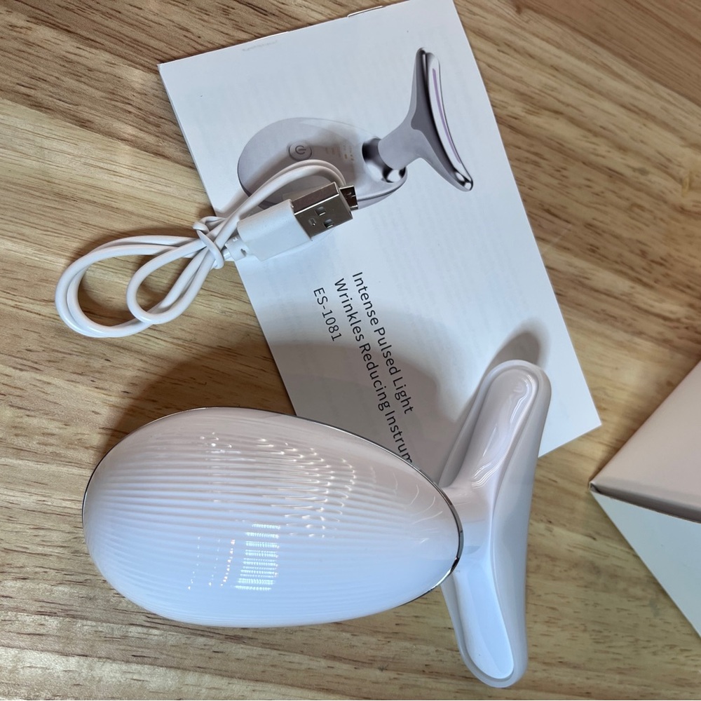Hulmay Facial and Neck Massager Light Wrinkle Reducing Instrument